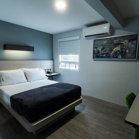 Hotel Lemon Green -Zona Expo Frente Al Centro De Convenciones Guadalajara Eksteriør billede