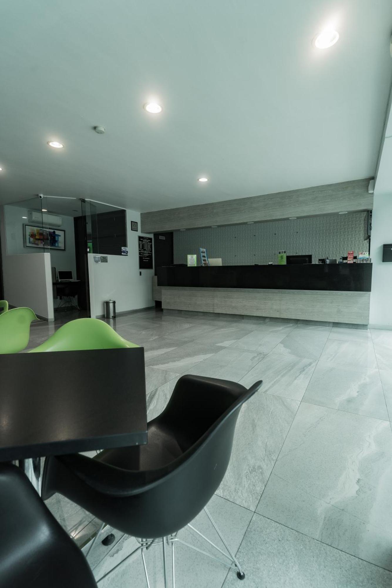 Hotel Lemon Green -Zona Expo Frente Al Centro De Convenciones Guadalajara Eksteriør billede