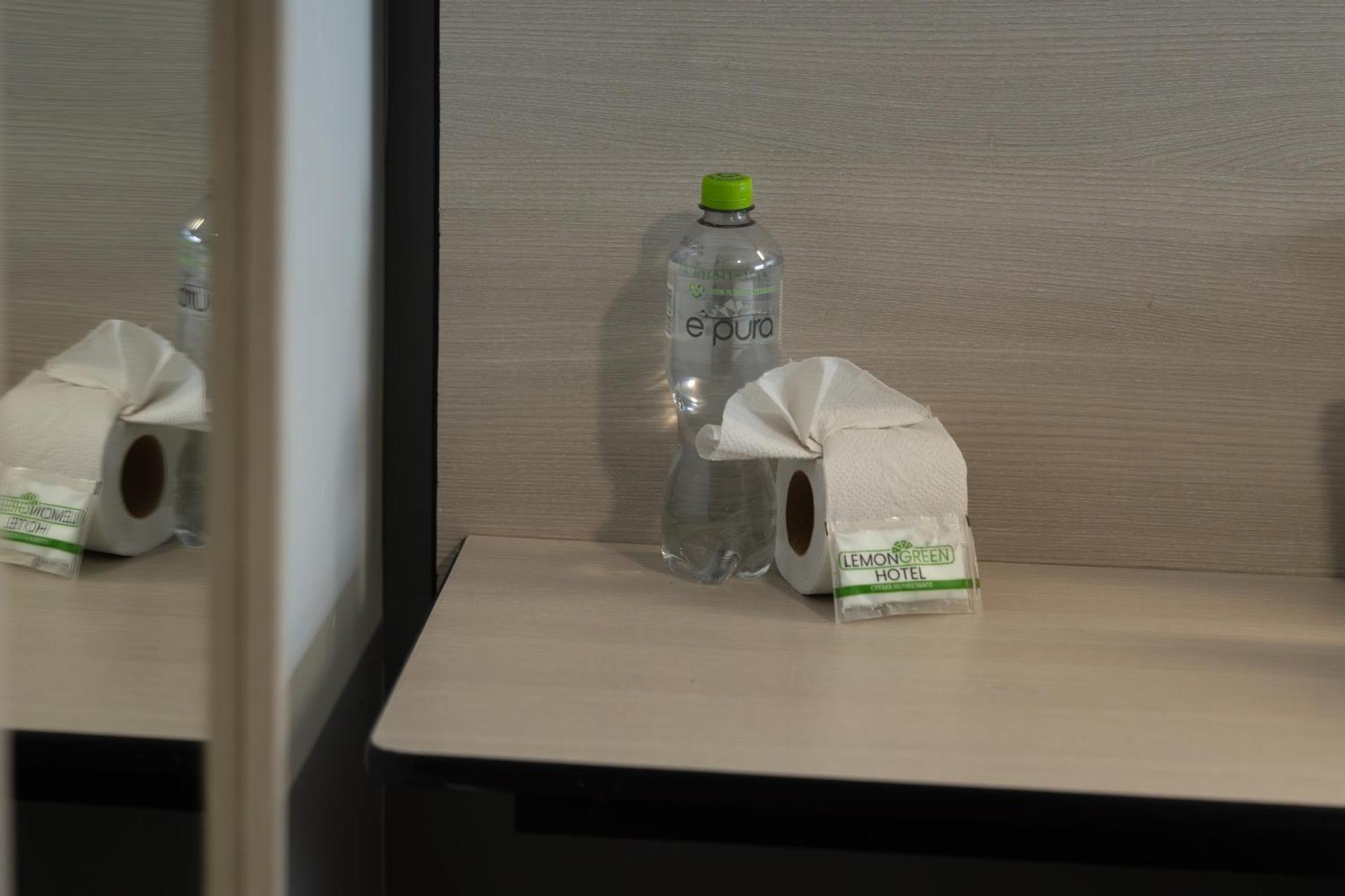 Hotel Lemon Green -Zona Expo Frente Al Centro De Convenciones Guadalajara Eksteriør billede