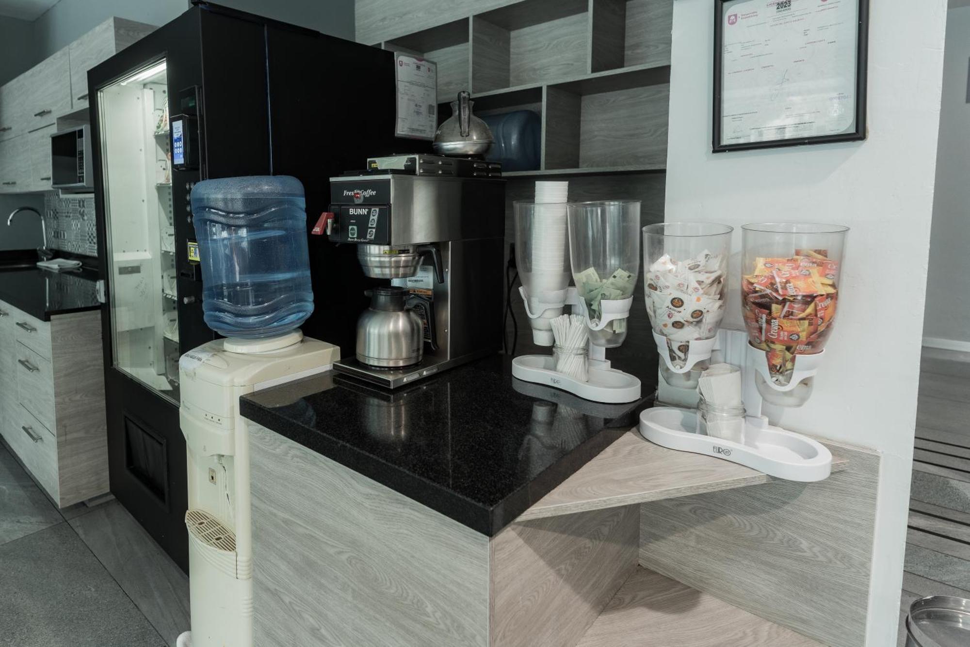 Hotel Lemon Green -Zona Expo Frente Al Centro De Convenciones Guadalajara Eksteriør billede